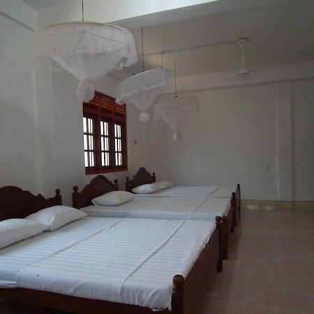 Rathnamali Pilgrims Rest Hotell Anuradhapura Eksteriør bilde