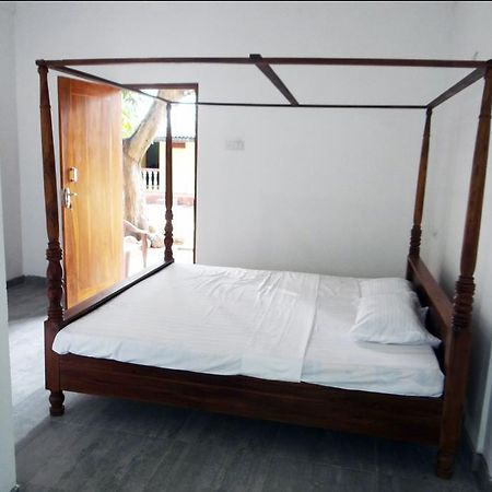 Rathnamali Pilgrims Rest Hotell Anuradhapura Eksteriør bilde