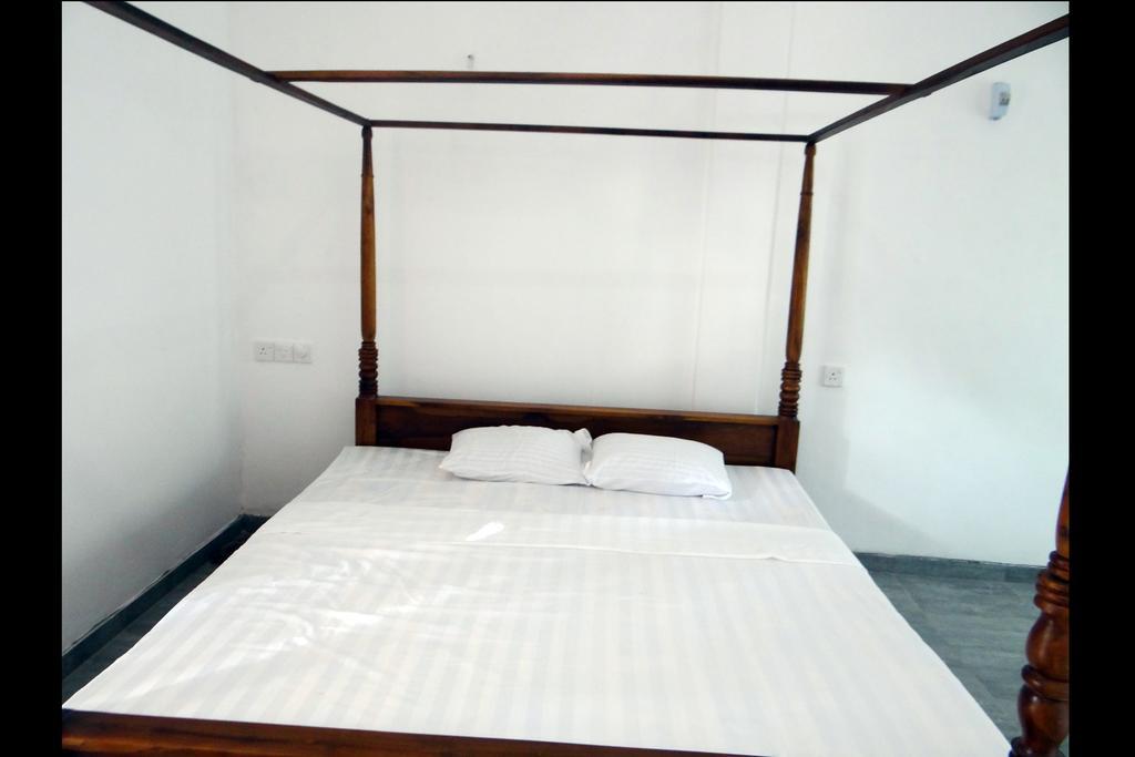 Rathnamali Pilgrims Rest Hotell Anuradhapura Eksteriør bilde